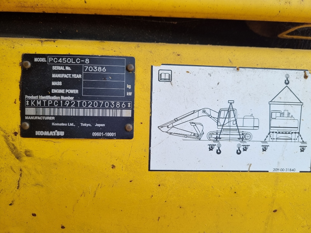 EXCAVADORA KOMATSU