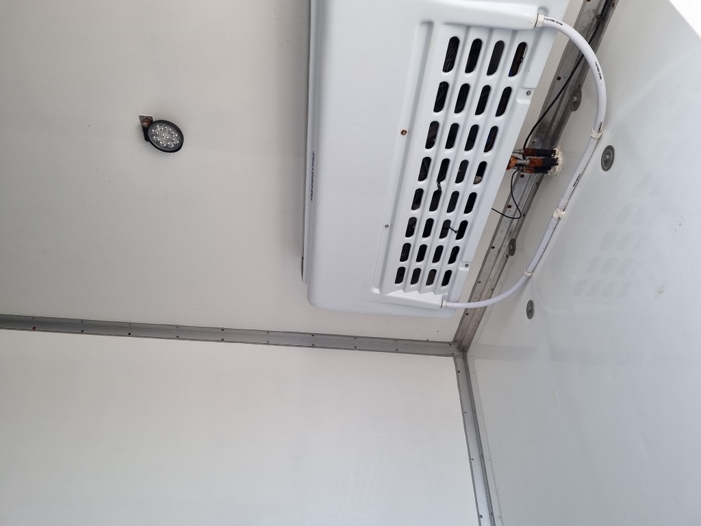 MITSUBISHI MOTORS FUSO CANTER 815 EURO V 2022