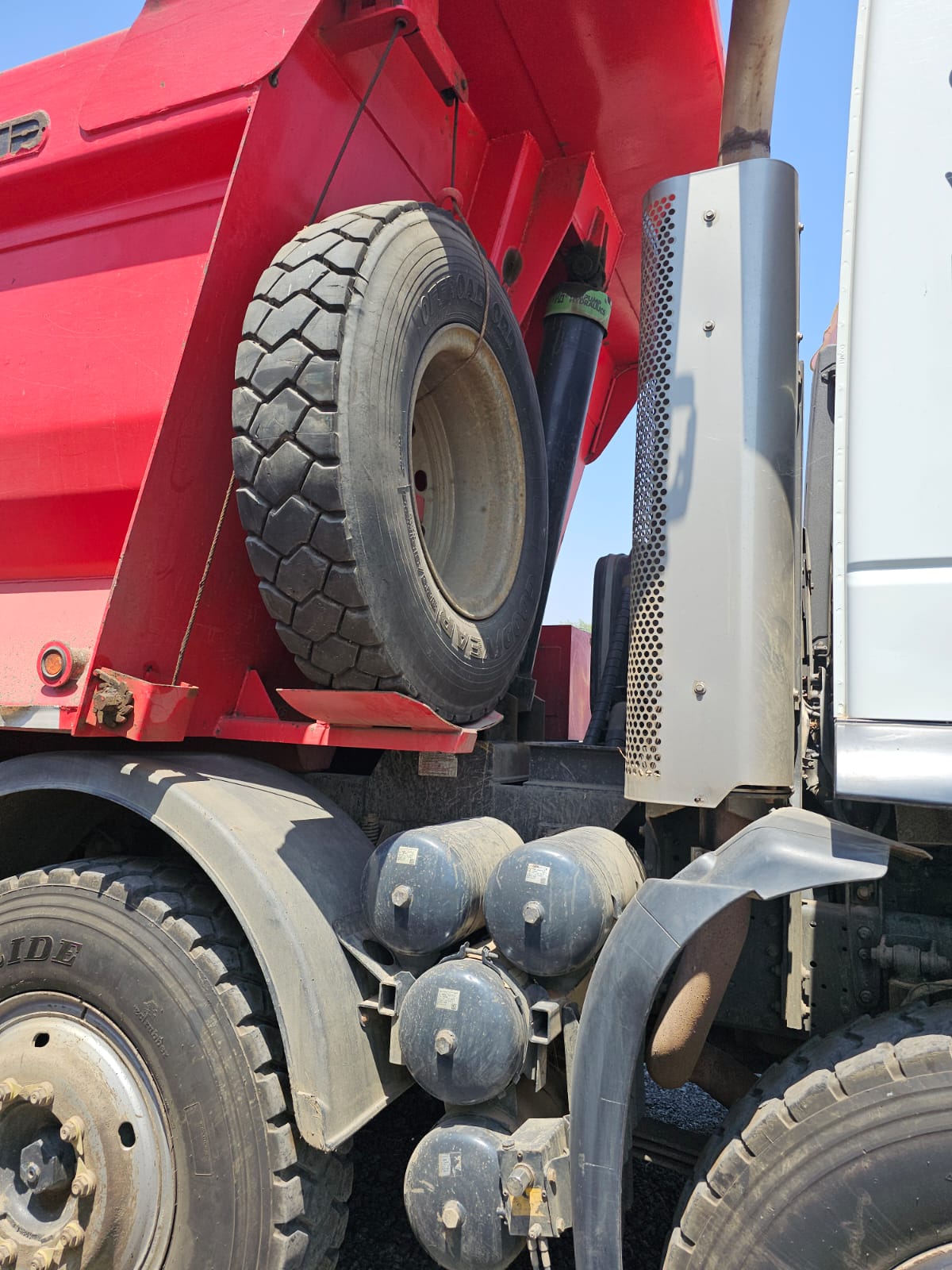 IVECO TRAKKER HILAND 2021