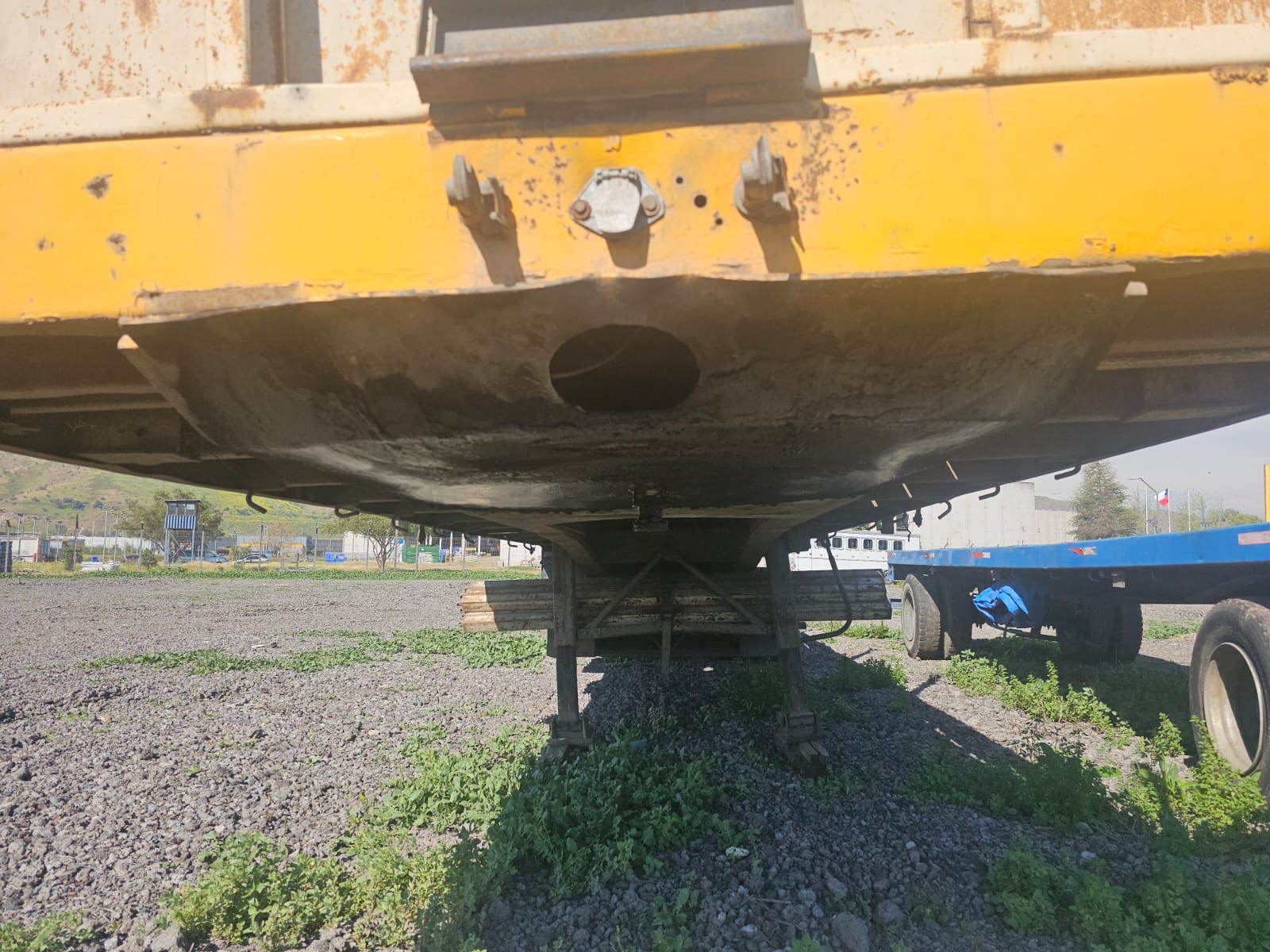 SEMIRREMOLQUE PLANO HECHIZO 1993