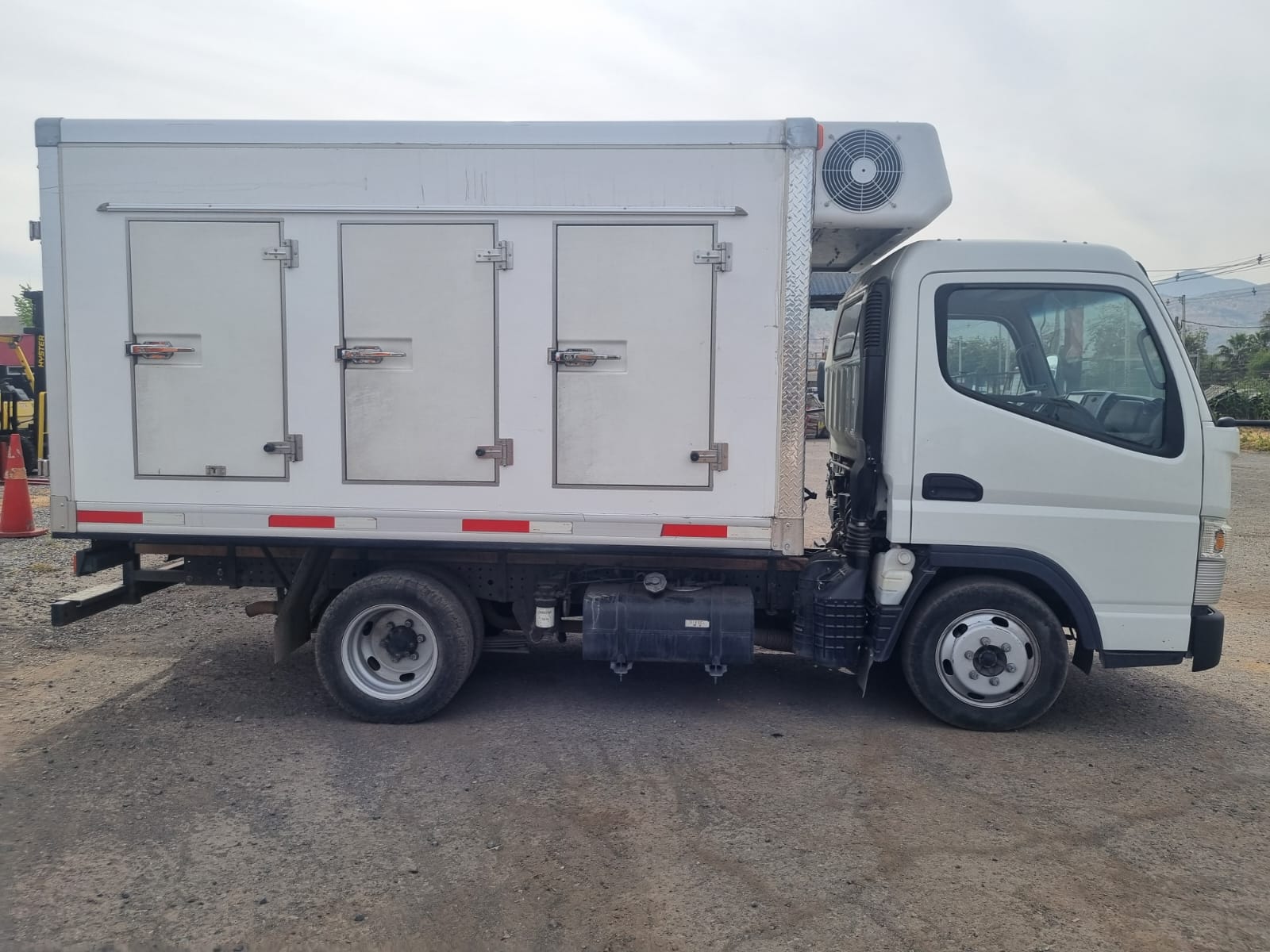 MITSUBISHI FUSO CANTER 413 2023