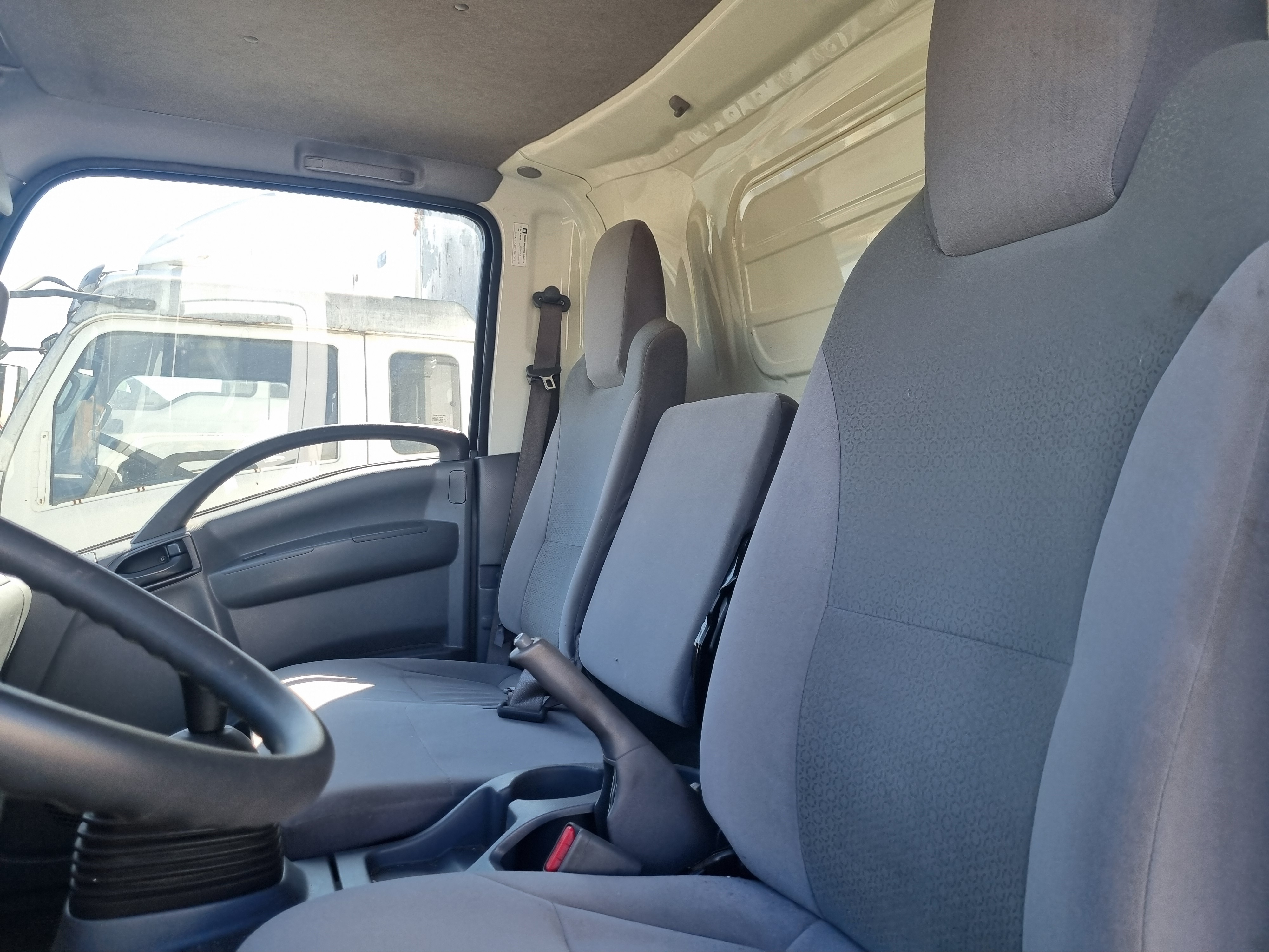 CHEVROLET NPR 715 ES 2024