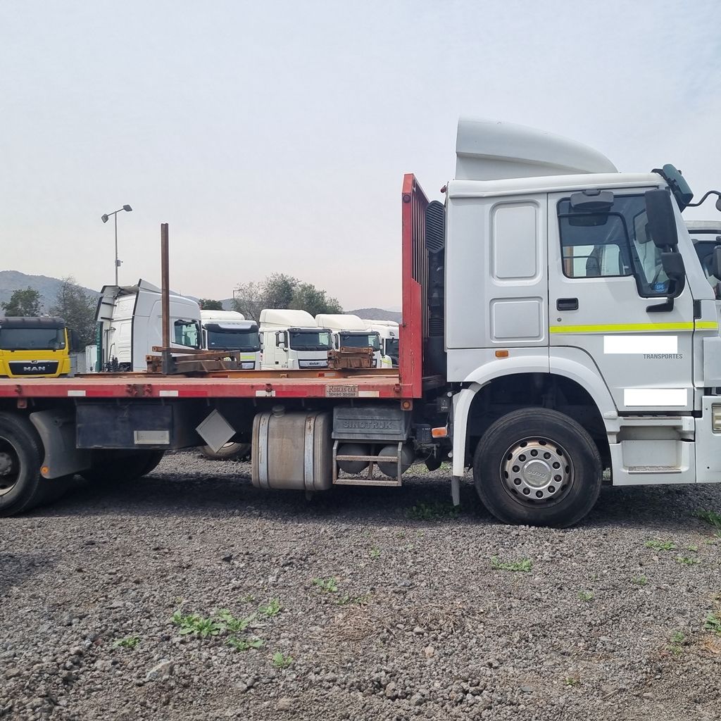 SINOTRUCK TR 340  6X2 2012